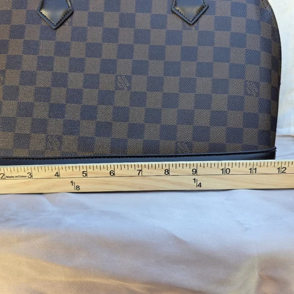 Elegant Brown Checkered Handbag - Picture 8 of 9